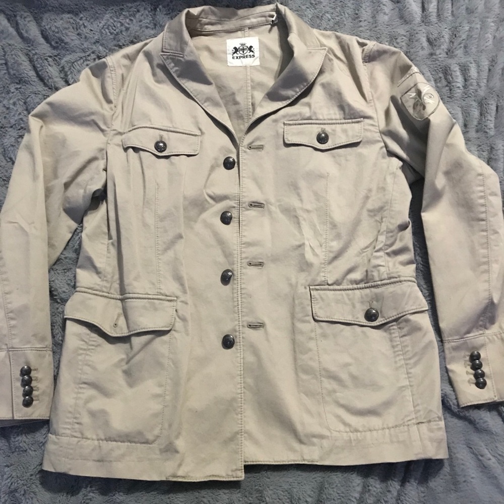 Express button down large